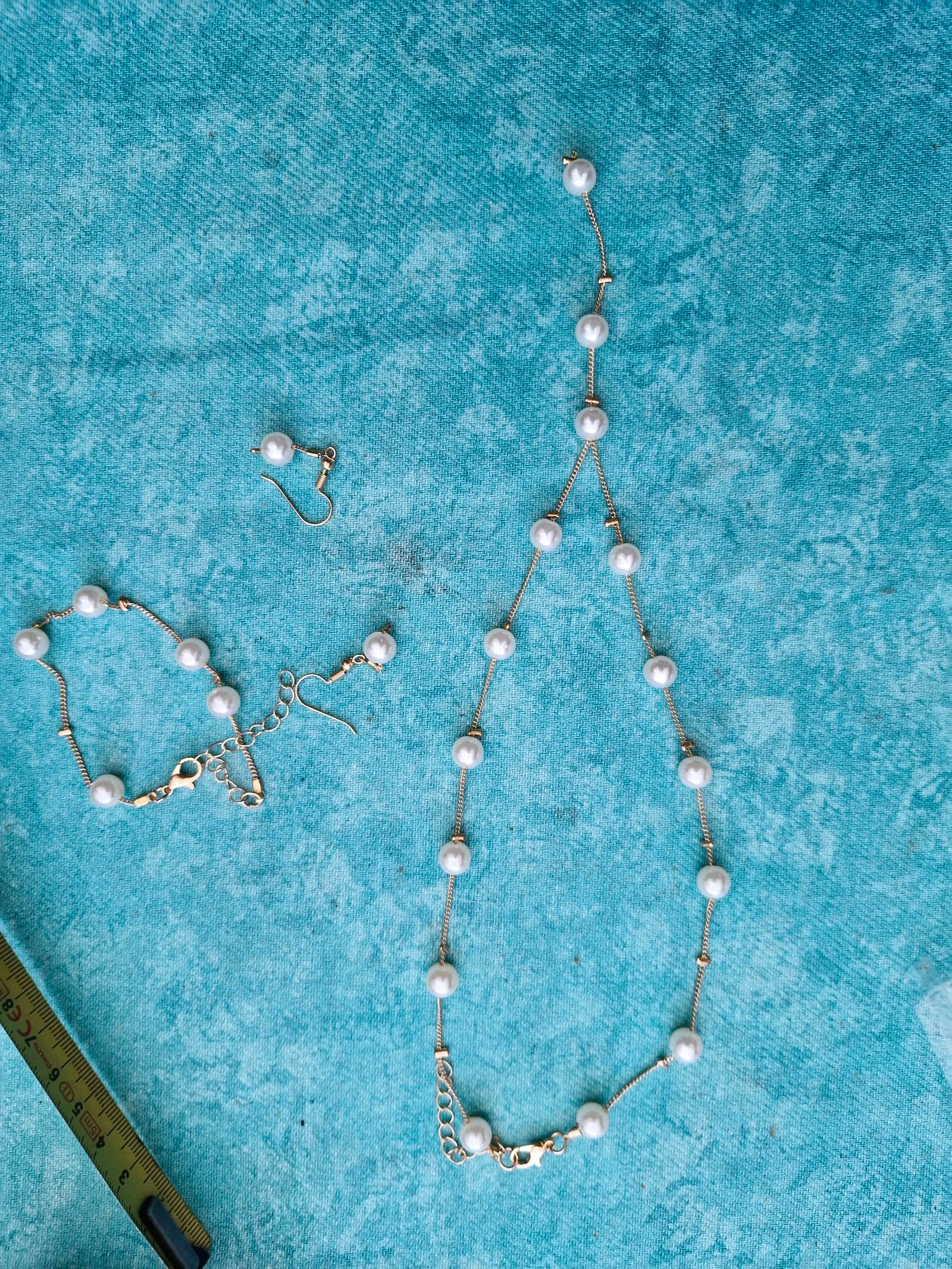 Parrure collier bracelet boucles d oreilles 
